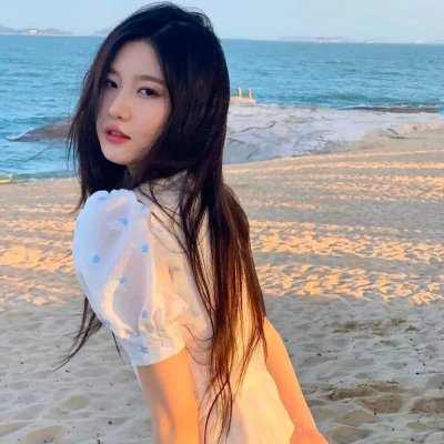 闭上眼睛活着很容易