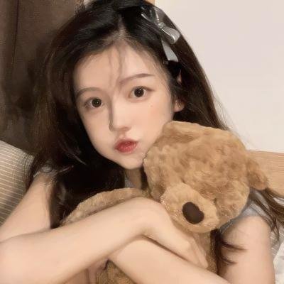 网恋奔现后被总裁掐腰宠